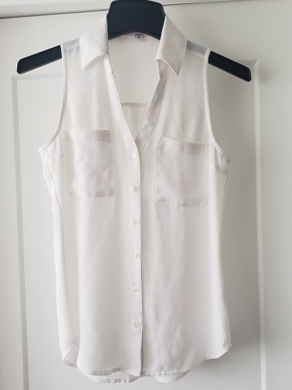 EXPRESS SLEEVLEES PORTOFINO SHIRT SIZE XS